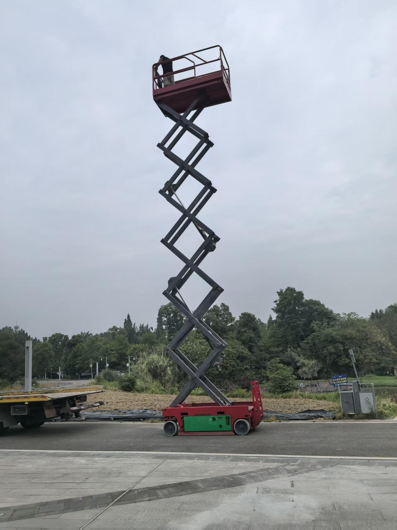 成都二手自行式升降機